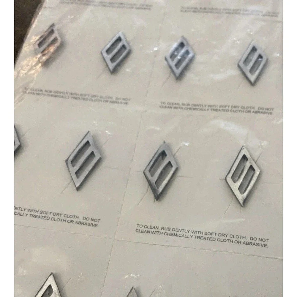 Pack Of 20 - US Navy Seaman Grade Breast & Collar Insignias - Silver Tone - New